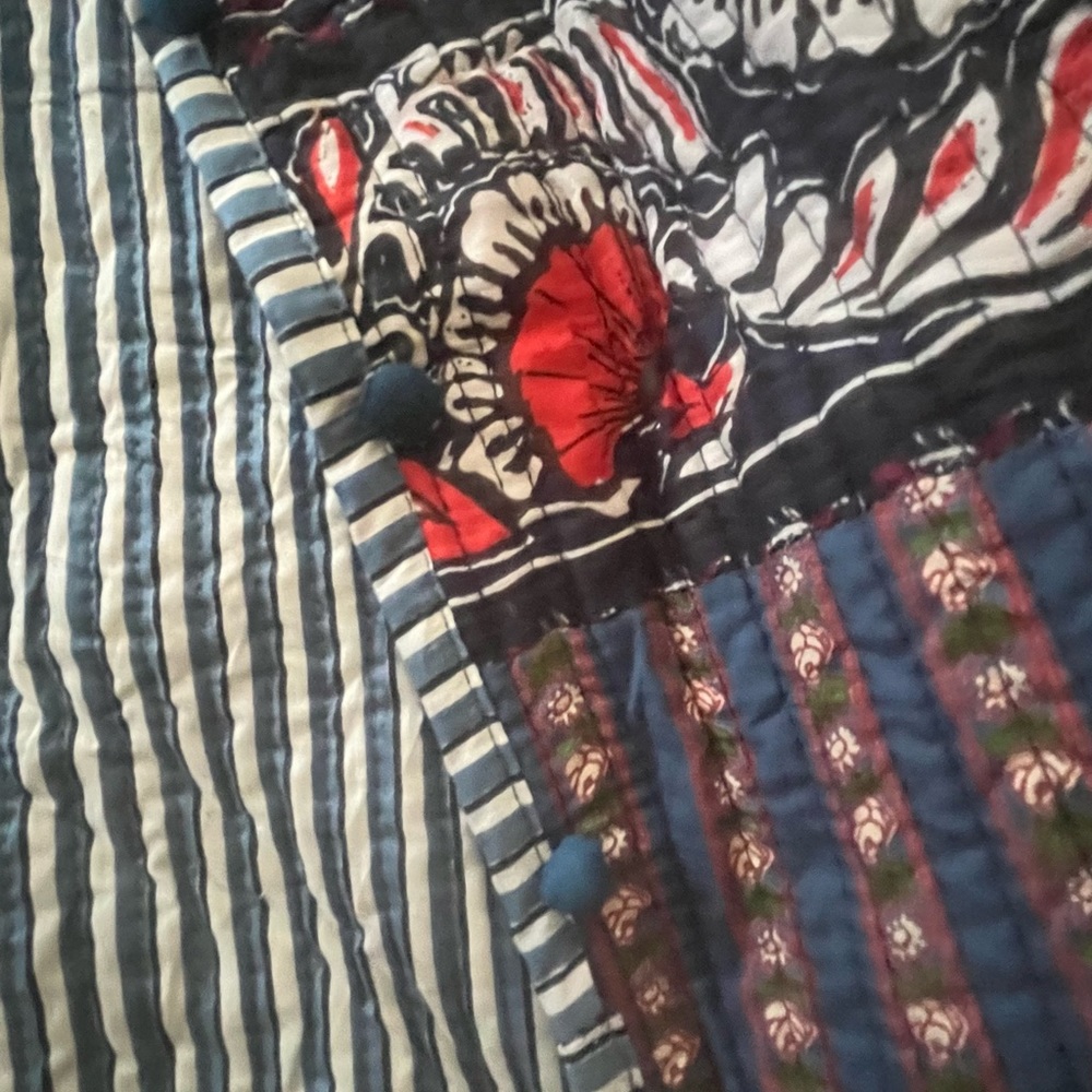 Quilted Patchwork Reversible Jacket Size Medium - image 6